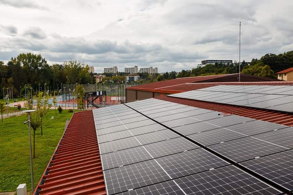 13 clădiri publice vor avea panouri fotovoltaice, 13 clădiri publice vor avea panouri fotovoltaice in Cluj-Napoca, Stiri Turda - MinaDeStiri